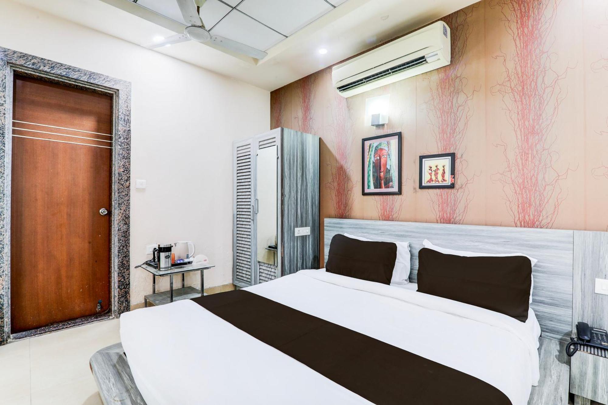 Townhouse Sakura Hotel Lucknow Exterior foto